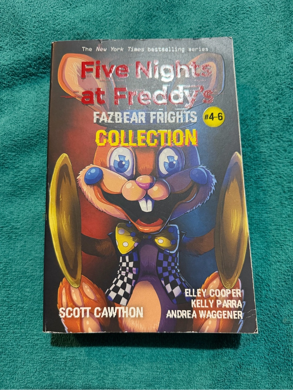 Five Nights at Freddy's: Fazbear Frights Collection (Vols. 4-6) - Colorful Cover